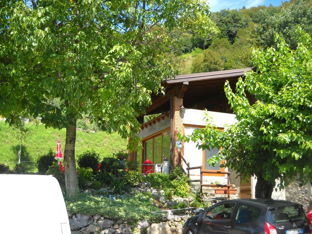 Agriturismo Cascina Lert Marone Exterior photo